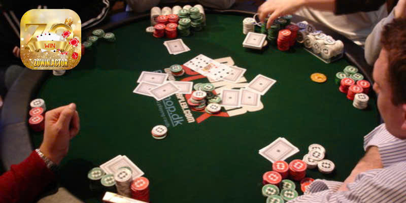 Poker trực tuyến có nhiều quà tặng đi kèm